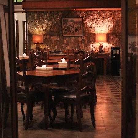 Hotel Graha Kinasih Kotabaru Yogyakarta Exteriör bild