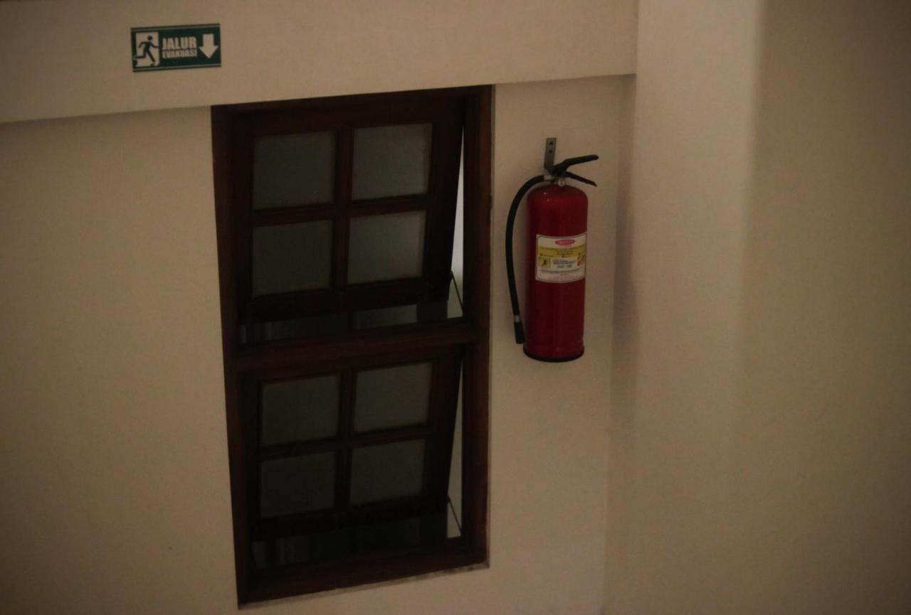 Hotel Graha Kinasih Kotabaru Yogyakarta Exteriör bild