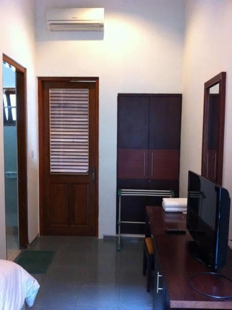 Hotel Graha Kinasih Kotabaru Yogyakarta Exteriör bild